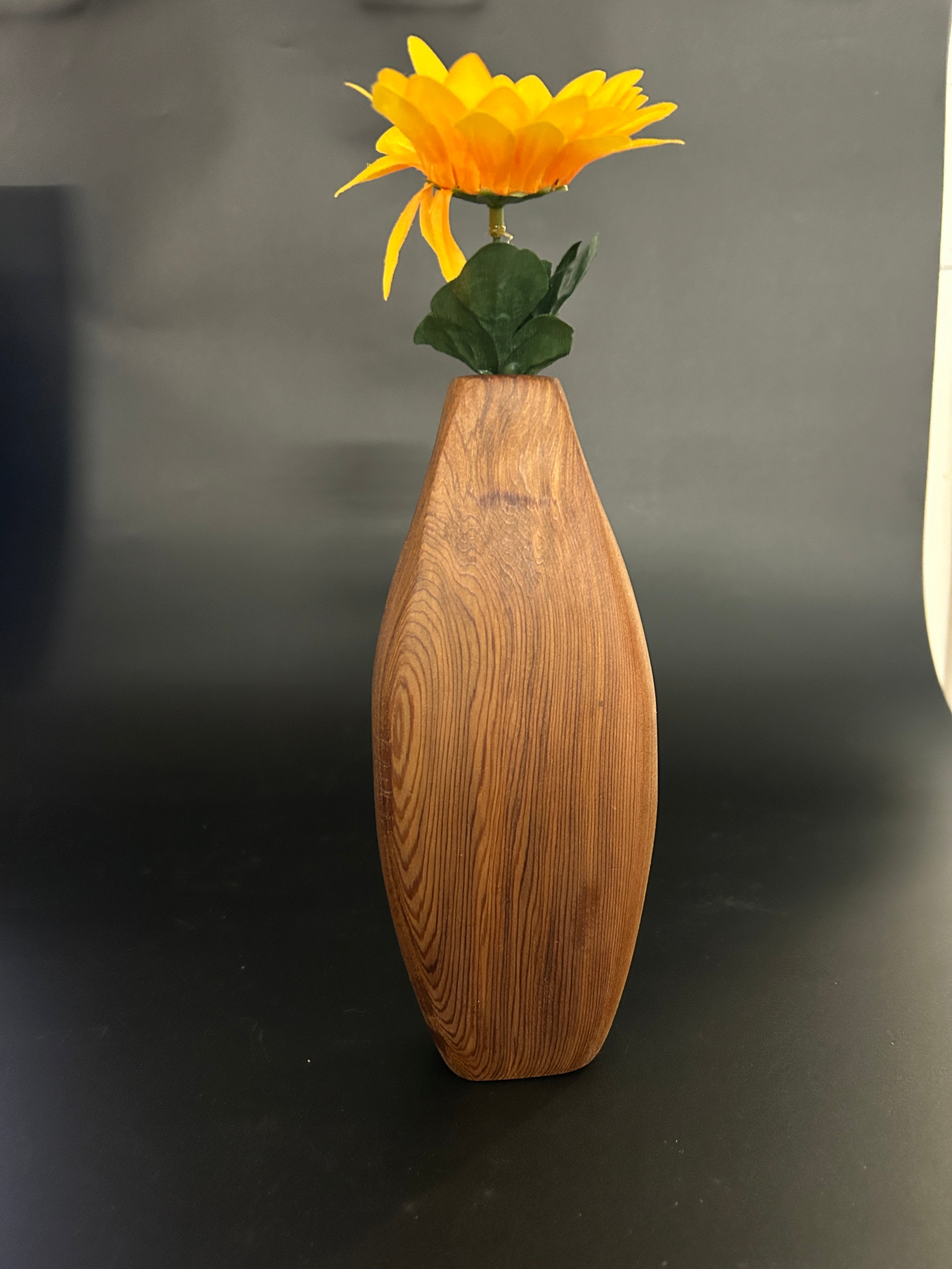 Silhouette Bud Vase - Tall
