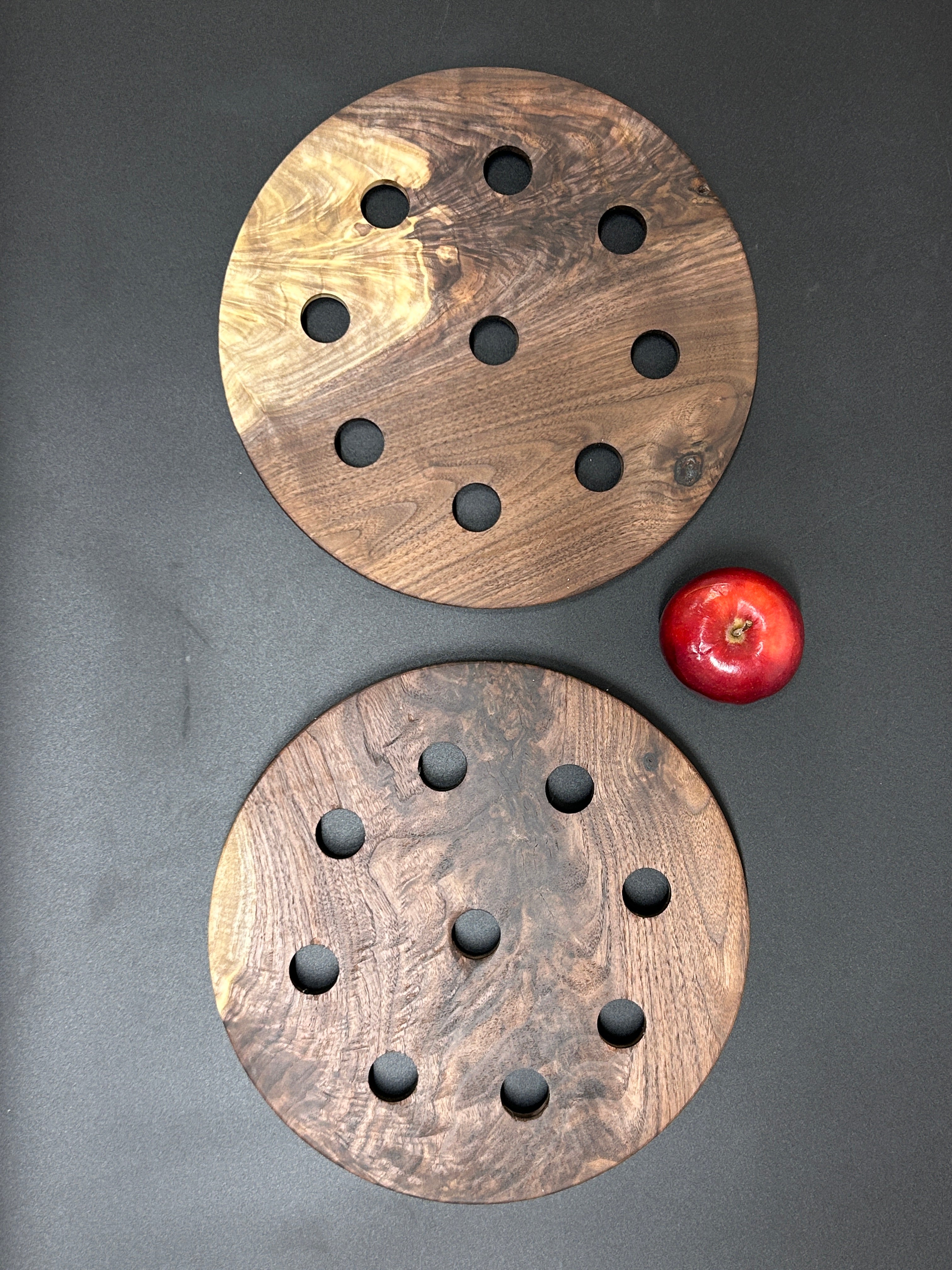 Round Trivet - Natural Wood Grain with Ventilation Holes