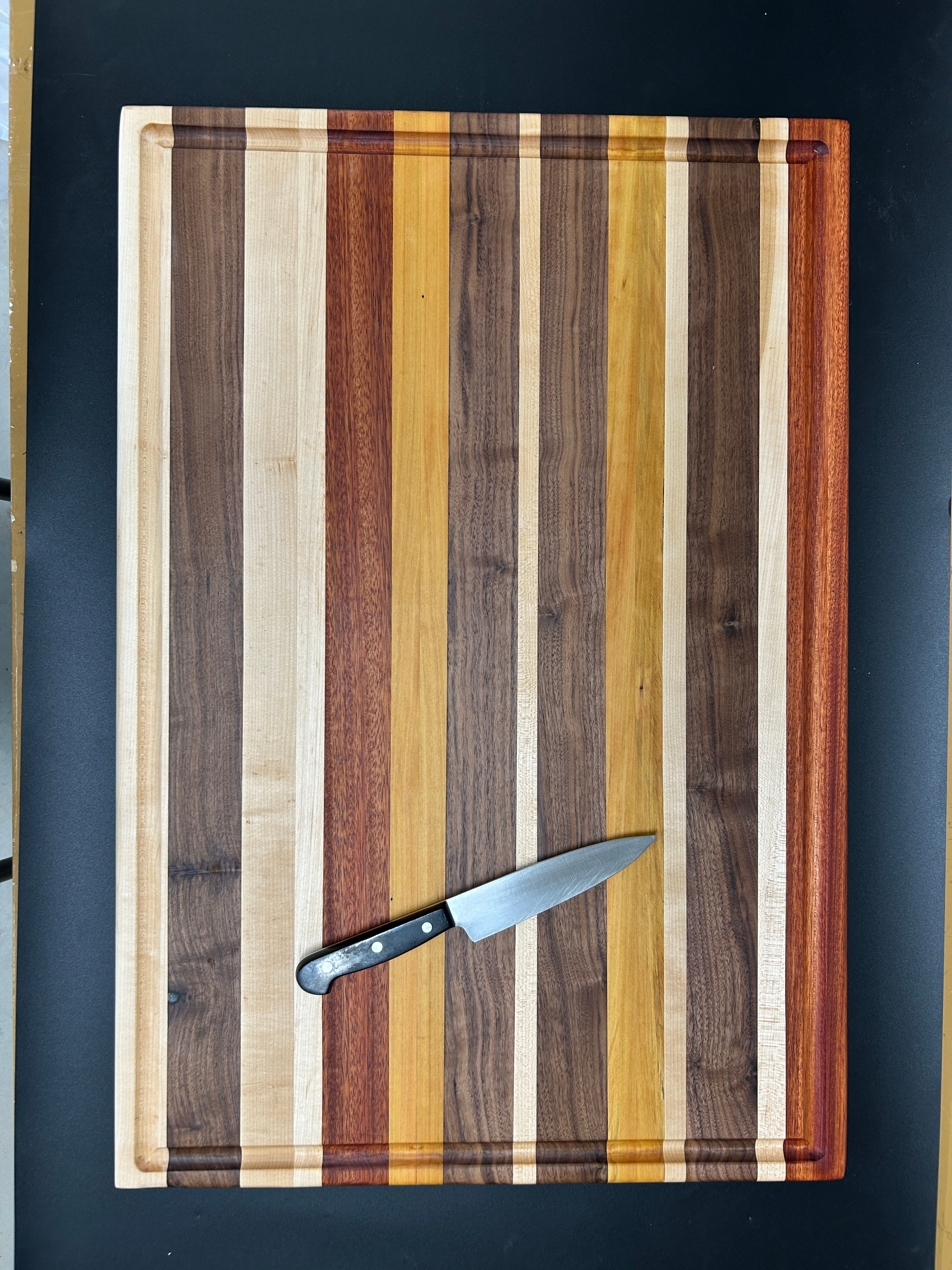 Handcrafted Mixed Hardwood Cutting Board – Large Striped with Juice Groove